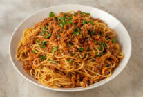 Bolonez soslu makarna t (1)