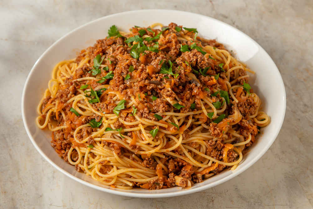 Bolonez soslu makarna t (1)