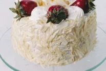 Ozel kremali cilekli pasta 424a