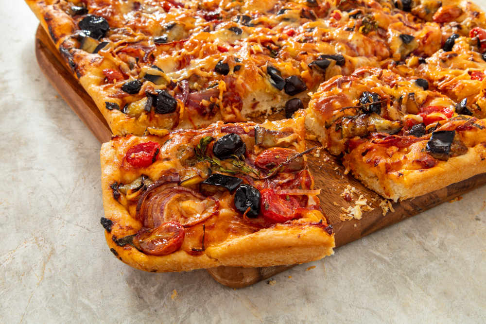 Tepsi pizzasi t