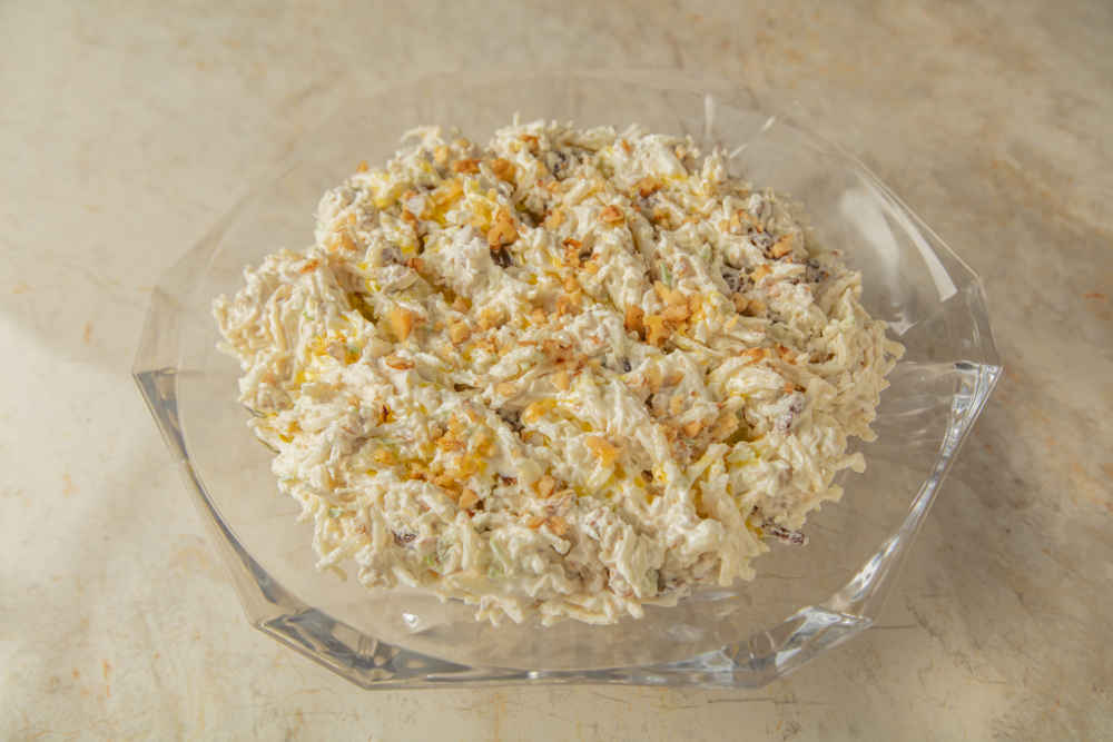 Yogurtlu kereviz salatasi t