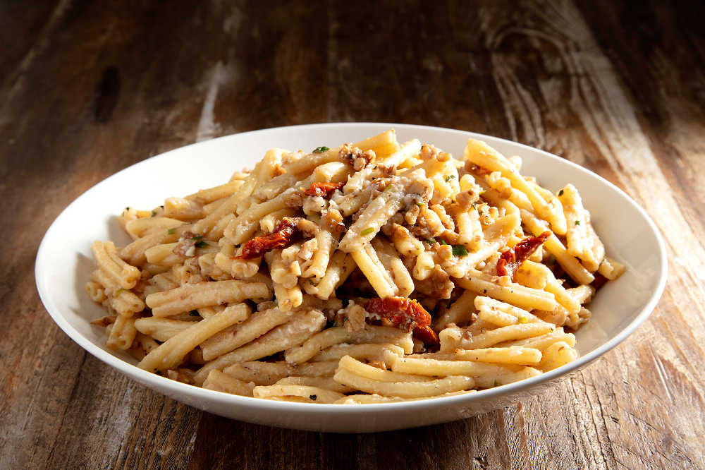 Cevizli tulum peynirli makarna