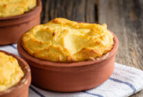 Guvecte mantarli pilav i