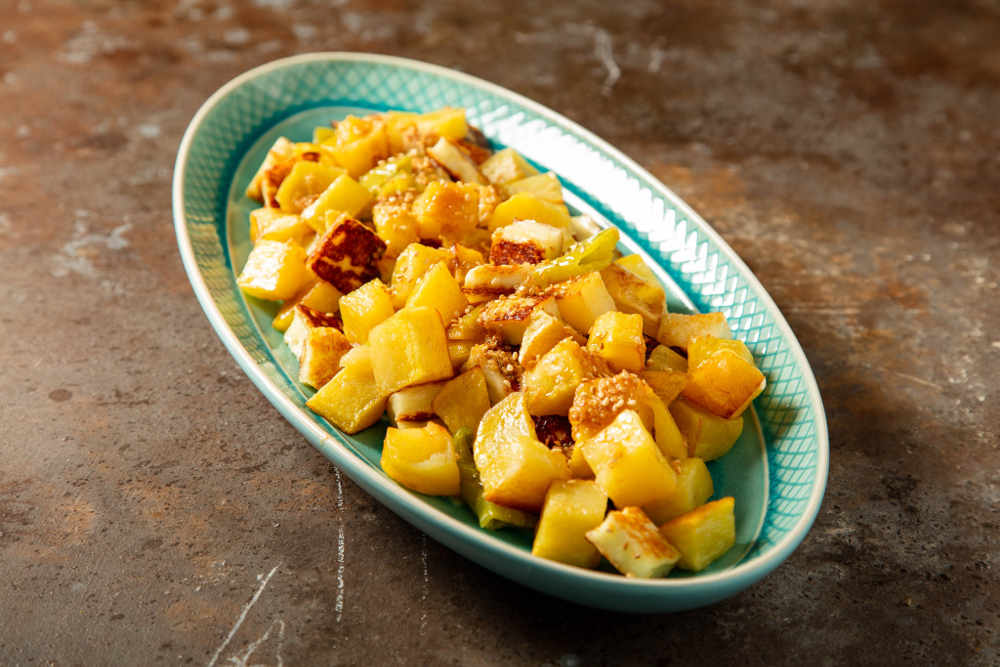 Hellimli ilik patates salatasi i5