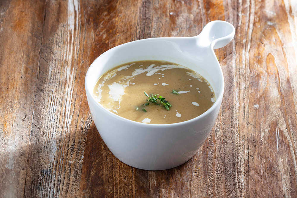 Kremali pirasacorbasi