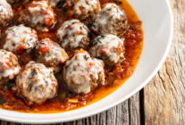 Reyhanli domates soslu kofte i