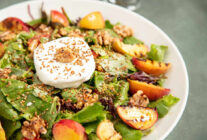 Seftalili keci peynirli salata i